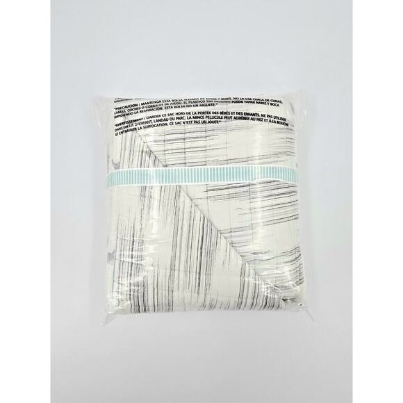 Lush Decor Baby Jungle Adventure Reversible QuiltElephant Giraffe Zebra Print - Picture 5 of 5